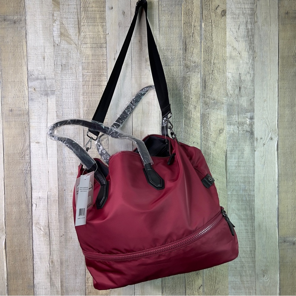 Mondani New York WeekenderTote/Duffle/Gym Bag Holds Sneakers & Yoga Mat … - Picture 3 of 14